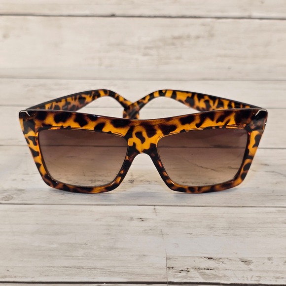 Vans Accessories - Vans Tortoiseshell Sunglasses Oversized Square Brown Gradient Lens Retro Shady